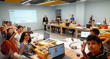 Geleceğin bilim insanları Yunusemre'de yetişiyor