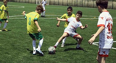 Geleceğin futbol yıldızları yetişiyor