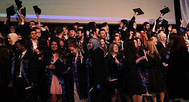 Geleceğin iletişimcileri mezun oldu