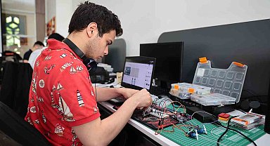 Gençler dijital dünyaya ilk adımlarını attı