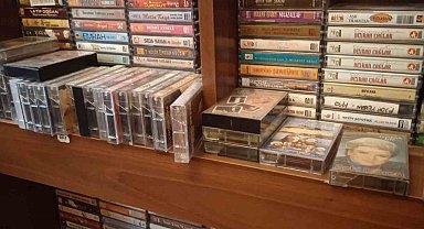 Gençler kasetlerle nostalji yaşıyor