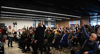 Gergin geçen mali genel kurulda Kocaelispor yönetimi ibra edildi