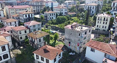Giresun'da Rumlar ile Türklerin yıllarca yaşadığı tarihi evlerde kentsel dönüşüm başladı