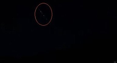 Gökyüzünde sıralı ışık merak uyandırdı