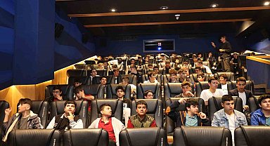 Gölbaşı Belediyesinden öğrencilere sinema etkinliği