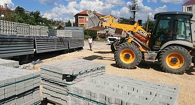 Gölpazarı'nda kaldırım yenileme çalışmaları başladı
