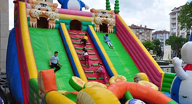 Gönüllerince eğlendiler