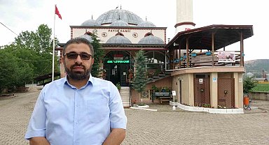 Görenler durmadan edemiyor