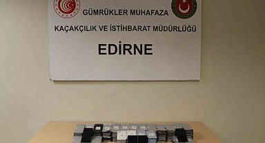 Gümrük muhafaza ekipleri, Kapıkule'de 200 adet kaçak cep telefonu yakaladı
