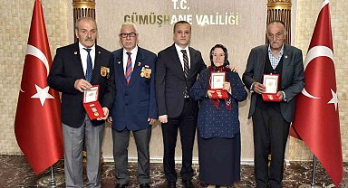 Gümüşhane'de Kıbrıs Gazileri madalyalarını aldı