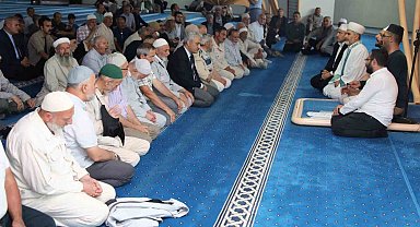 Hacı adayları uğurlandı