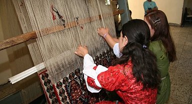Hakkari kilimi coğrafi işaret tescil belgesi aldı