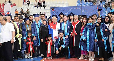 Hakkari Üniversitesinde mezuniyet töreni