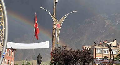 Hakkari'de gökkuşağı güzelliği