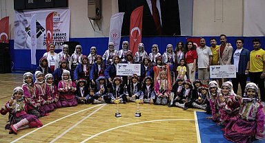 Halkoyunları yarışmasında Eğirdir'e iki birincilik