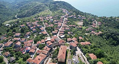 Harabeye dönen madenci lojmanları satılmayı bekliyor