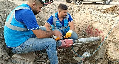 Hatay'da yaklaşık 3 dakikada alınan beton örneğinden, deniz kumu çıktı