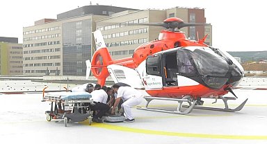 Havada zamanla yarışıp, yüzlerce hastayı hayata bağlıyorlar