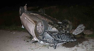 Havza'da kontrolden çıkan araç takla attı: 2 yaralı