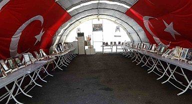 HDP önündeki ailelerin umutlu bekleyişi bin 384. gününde