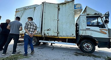 Helva yüklü kamyonetin devrildiği kazada ölen ya da olmadı