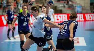 Hentbol Kadınlar Süper Lig play-off final serisi: Kastamonu Belediyespor: 32 - Konyaaltı Belediyespor: 33