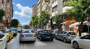 Her 3 kişiden 1'ine araç düşen Eskişehir'de trafik problemleri her geçen gün artıyor