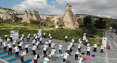 Hindistan'ın Ankara Büyükelçisi Virander Paul, Kapadokya'da yoga yaptı