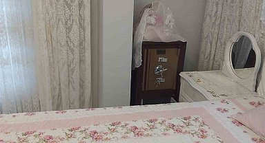 Hırsızlar elleriyle koymuş gibi buldukları 1,5 milyonluk ziynetlerle kayıplara karıştı