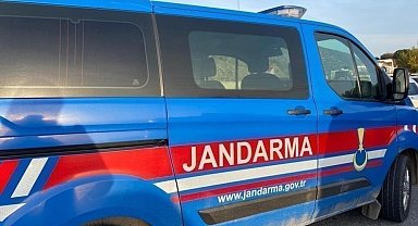 Hırsızlık şüphelisi jandarmaya takıldı