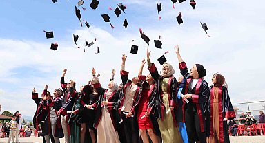 Hisarcık Anadolu Lisesinde mezuniyet coşkusu