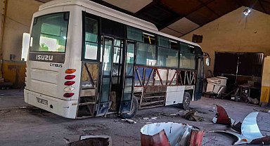 Hurdaya alınan 5 midibüs yeniden onarılarak hizmete alındı