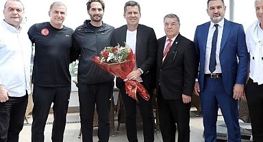 Hüseyin Eroğlu'ndan A Milli Takım kampına ziyaret