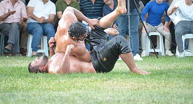 Hüseyin Pehlivan Yağlı Güreşleri'nin şampiyonu İsmail Koç oldu