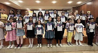 İhlas İlkokulu öğrencileri, "Tacev ile temel kodlama" sertifikalarını aldı