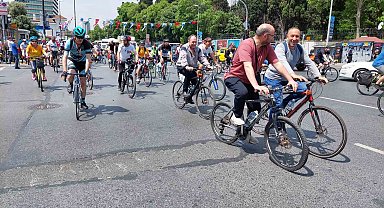 İki kıta arasında çevre için pedala bastılar