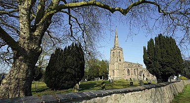 İngiltere Kilisesi'nde din adamları ilk kez zam istedi