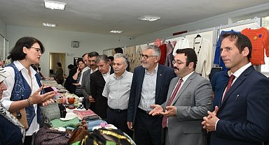 İnönü Halk Eğitim Merkezi el emeği ürünler sergisi açtı