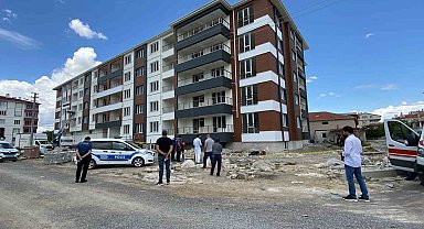 İnşaatın 4. katından düşen bekçi hayatını kaybetti