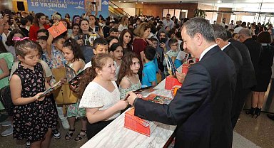 İş Bankası 'Karneni Göster Kitabını Al' kampanyası 16 yaşında