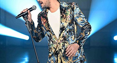 İş Sanat, 'Cuma İş Çıkışı'yla yaza başlıyor