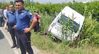 İşçi servisleri çarpıştı: 2 yaralı