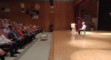 İSİAK ve İhlas Vakfı Emir Sultan Erkek Öğrenci Yurdu tarafından yıl sonu programı düzenlendi