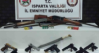 Isparta'da 'Kukla' operasyonunda 8 şüpheli yakalandı