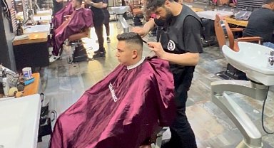 Isparta'da kuaförlerde bayram yoğunluğu başladı