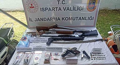 Isparta'da uyuşturucu operasyonunda 2 kişi tutuklandı