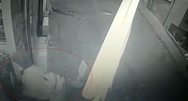 İstanbul'da aktörlere taş çıkartan hırsız, dost gibi görünüp zincir marketi soydu