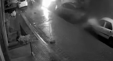 İstanbul'da kundakçı eski sevgili dehşeti kamerada: Benzin döküp aracı yaktı