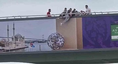 İstanbul'da yürekleri ağza getiren görüntüler kamerada: Son anda kurtarıldılar