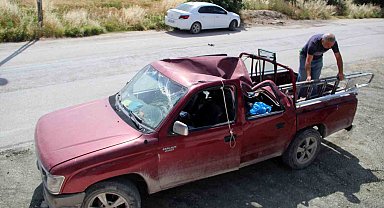 İşyeri yıkılınca, ağır hasarlı kamyoneti dükkanı oldu